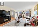 851 5 Avenue Sw Unit# 304, Salmon Arm, BC  - Indoor Photo Showing Living Room 