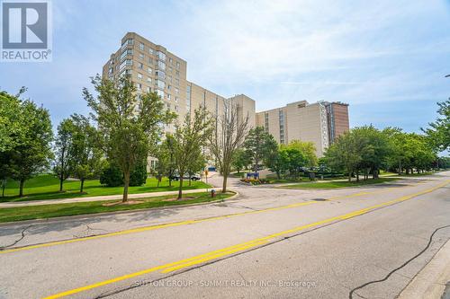 405 - 5280 Lakeshore Road, Burlington, ON - Outdoor