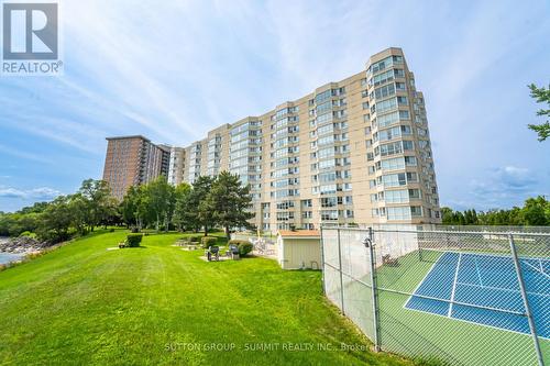 405 - 5280 Lakeshore Road, Burlington, ON - Outdoor With Facade