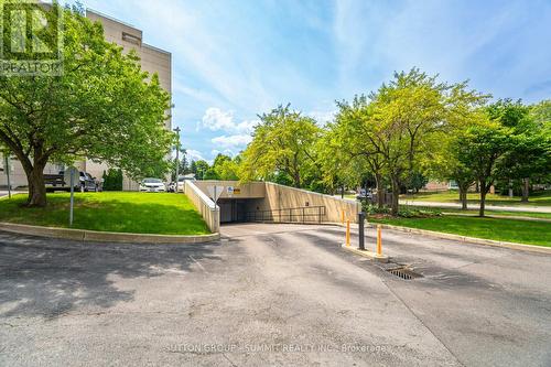 405 - 5280 Lakeshore Road, Burlington, ON - Outdoor