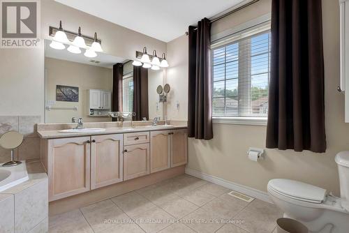 5293 Picketts Way, Burlington (Orchard), ON - Indoor Photo Showing Bathroom