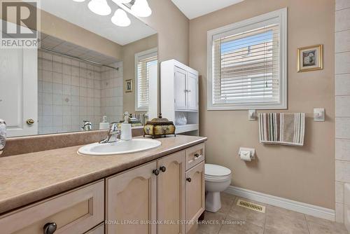 5293 Picketts Way, Burlington (Orchard), ON - Indoor Photo Showing Bathroom