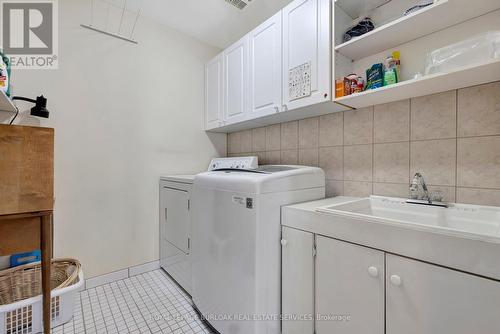 5293 Picketts Way, Burlington (Orchard), ON - Indoor Photo Showing Laundry Room