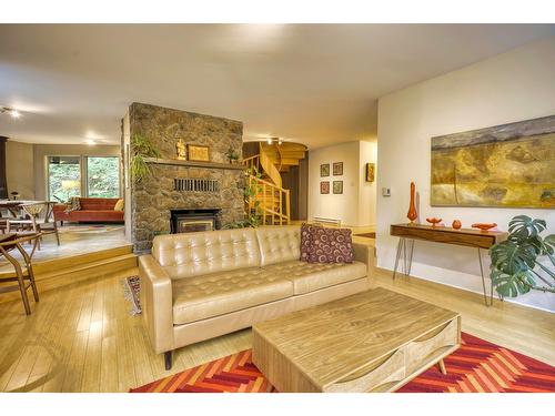 802 Richards Street, Nelson, BC - Indoor Photo Showing Living Room With Fireplace