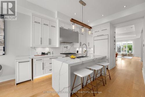 100 Roe Avenue, Toronto (Lawrence Park North), ON - Indoor Photo Showing Kitchen With Double Sink With Upgraded Kitchen