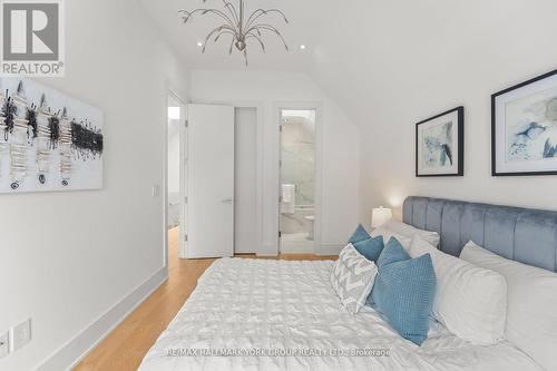 100 Roe Avenue, Toronto (Lawrence Park North), ON - Indoor Photo Showing Bedroom