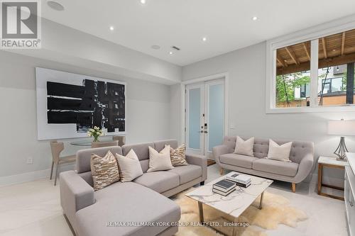 100 Roe Avenue, Toronto (Lawrence Park North), ON - Indoor Photo Showing Living Room