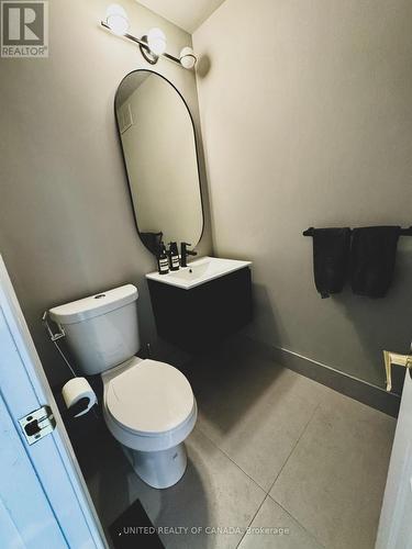 178 Three Valleys Drive, Toronto (Parkwoods-Donalda), ON - Indoor Photo Showing Bathroom