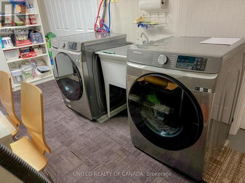 178 Three Valleys Drive, Toronto (Parkwoods-Donalda), ON - Indoor Photo Showing Laundry Room