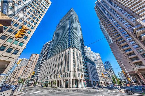 910 - 955 Bay Street, Toronto, ON - Outdoor With Facade