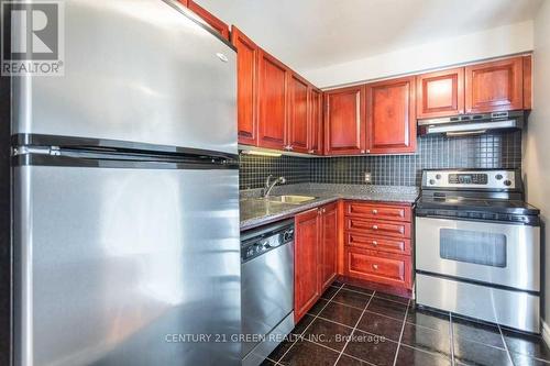 1002 - 25 Trailwood Drive, Mississauga (Hurontario), ON - Indoor Photo Showing Kitchen