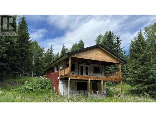 8043 Hansen Road, 100 Mile House, BC - Outdoor