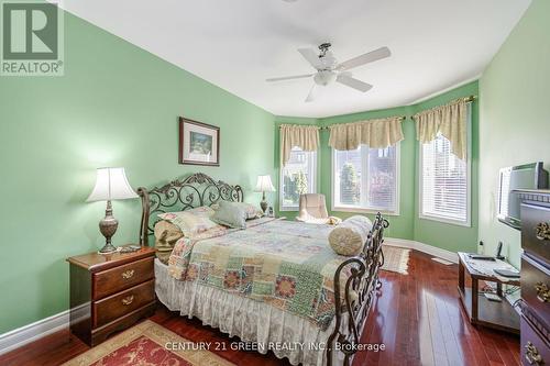 4 Pasadena Avenue, Brampton (Bram East), ON - Indoor Photo Showing Bedroom