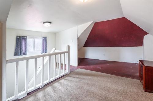 25 Chestnut Avenue, Hamilton, ON - Indoor Photo Showing Other Room