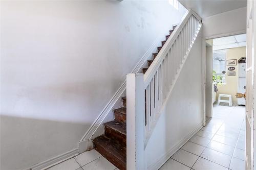 25 Chestnut Avenue, Hamilton, ON - Indoor Photo Showing Other Room