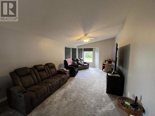 3 Pebble Drive, Fort Nelson, BC - Indoor Photo Showing Living Room