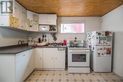 1204 S Tabor Boulevard, Prince George, BC - Indoor Photo Showing Bedroom