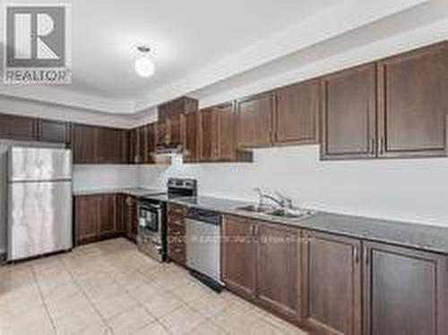 28 Vettese Court, Markham (Box Grove), ON - Indoor Photo Showing Kitchen