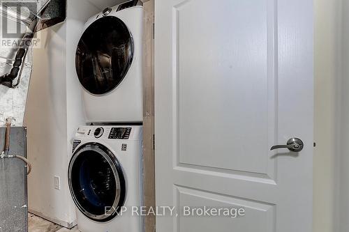 3381 Kelowna Court, Mississauga (Erindale), ON - Indoor Photo Showing Laundry Room