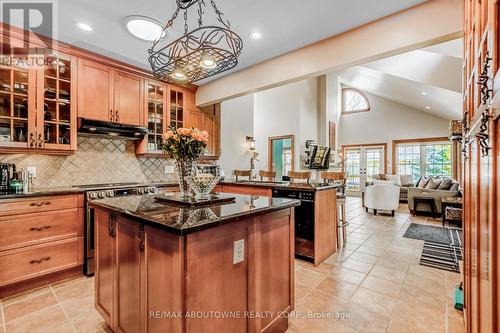 26 Harold Street, Brampton (Downtown Brampton), ON - Indoor Photo Showing Kitchen