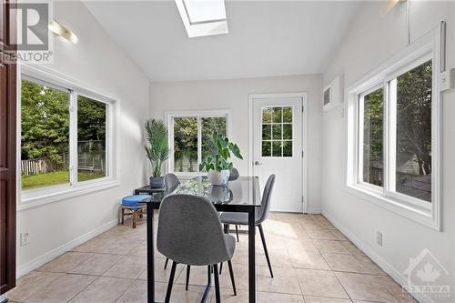 16 Burlington Crescent, Ottawa, ON - Indoor Photo Showing Dining Room