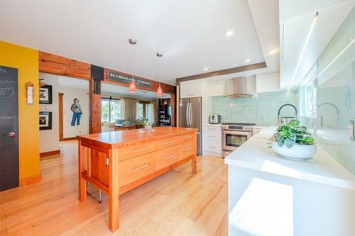 830 Three Mile Road, Penticton, BC - Indoor Photo Showing Kitchen With Upgraded Kitchen