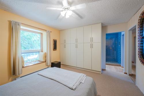 830 Three Mile Road, Penticton, BC - Indoor Photo Showing Bedroom