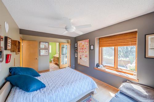 830 Three Mile Road, Penticton, BC - Indoor Photo Showing Bedroom