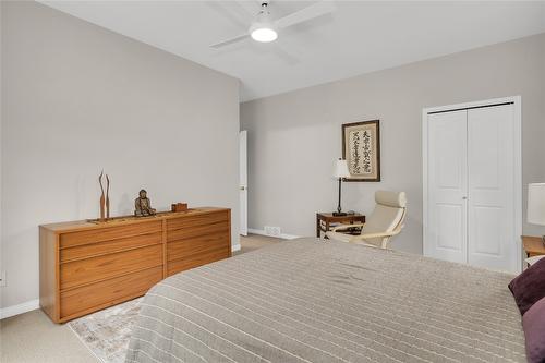 1634 Vineyard Drive, West Kelowna, BC - Indoor Photo Showing Bedroom