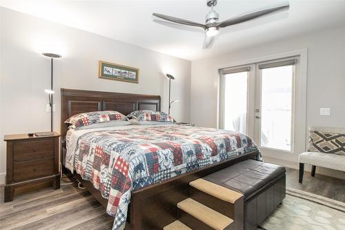 890 Dougall Road, Kelowna, BC - Indoor Photo Showing Bedroom