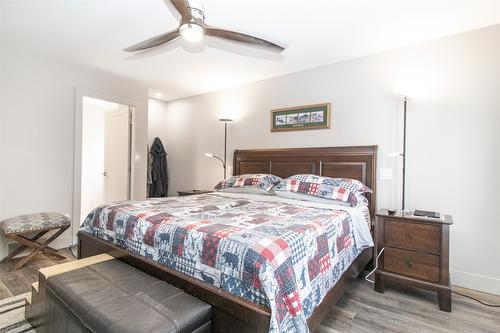 890 Dougall Road, Kelowna, BC - Indoor Photo Showing Bedroom