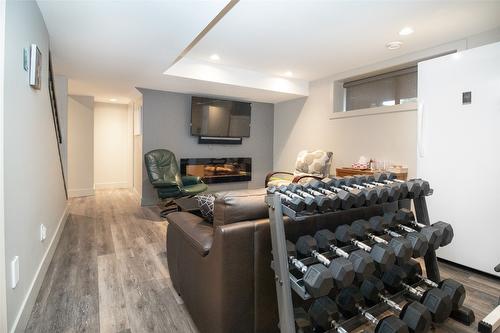 890 Dougall Road, Kelowna, BC - Indoor With Fireplace