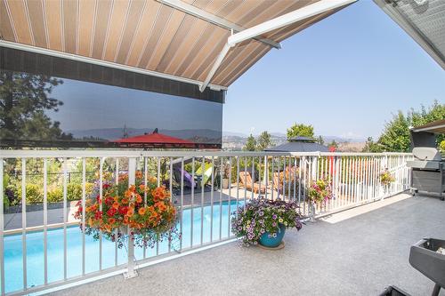 890 Dougall Road, Kelowna, BC - Outdoor With In Ground Pool With Exterior