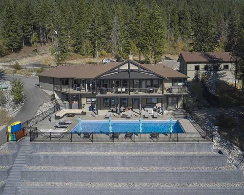 6032 Lynx Drive, Vernon, BC - Outdoor With In Ground Pool