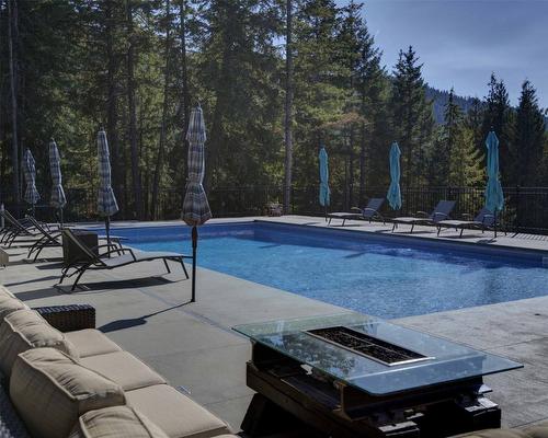 6032 Lynx Drive, Vernon, BC - Outdoor With In Ground Pool