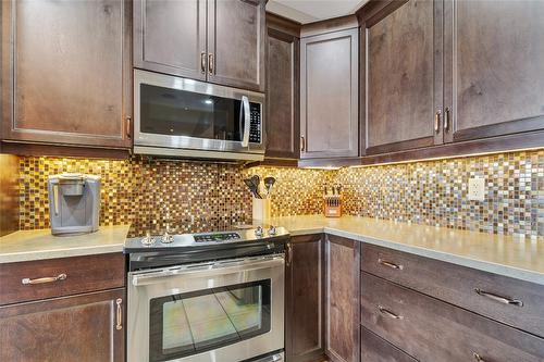 6032 Lynx Drive, Vernon, BC - Indoor Photo Showing Kitchen With Upgraded Kitchen