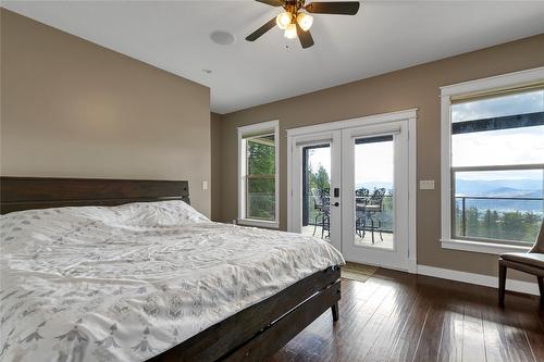 6032 Lynx Drive, Vernon, BC - Indoor Photo Showing Bedroom