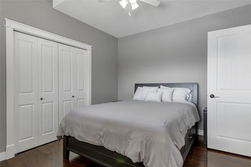 6032 Lynx Drive, Vernon, BC - Indoor Photo Showing Bedroom