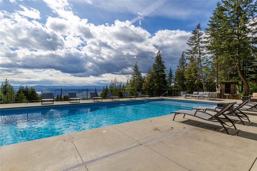 6032 Lynx Drive, Vernon, BC - Outdoor With In Ground Pool