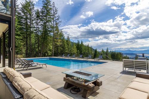 6032 Lynx Drive, Vernon, BC - Outdoor With In Ground Pool With View