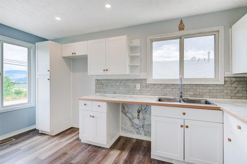 3436 Old Okanagan Highway, West Kelowna, BC - Indoor Photo Showing Kitchen With Double Sink