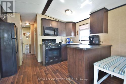 7 Chipewa Trail, Wasaga Beach, ON - Indoor Photo Showing Kitchen