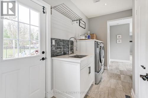 3 Country Lane Crescent, Halton Hills, ON - Indoor Photo Showing Laundry Room