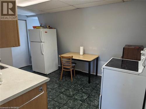 1 bedroom upper level unit - 247 Broadway Street, Kincardine, ON - Indoor