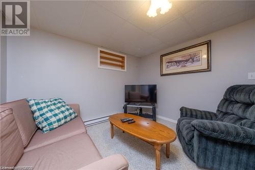 1 bedroom basement level unit - 247 Broadway Street, Kincardine, ON - Indoor Photo Showing Living Room