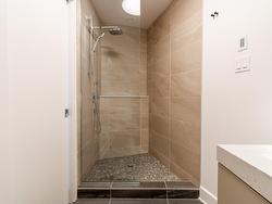 Ensuite bathroom - 