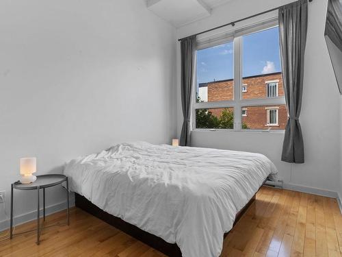 Chambre Ã Â coucher - 215-4211 Rue De Rouen, Montréal (Mercier/Hochelaga-Maisonneuve), QC - Indoor Photo Showing Bedroom