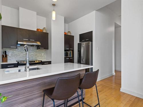 Cuisine - 215-4211 Rue De Rouen, Montréal (Mercier/Hochelaga-Maisonneuve), QC - Indoor Photo Showing Kitchen With Double Sink With Upgraded Kitchen