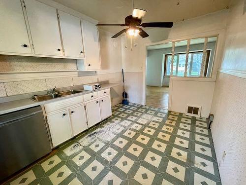 169 Wilson Street, Dryden, ON - Indoor Photo Showing Kitchen With Double Sink