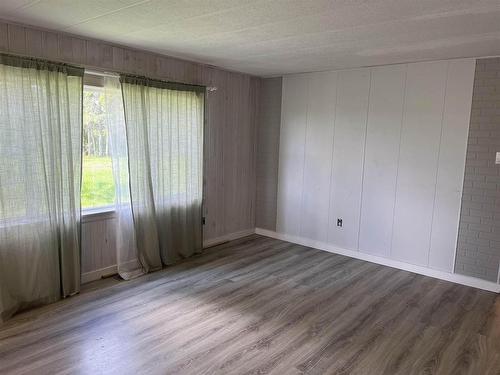 170 Hwy 600, Rainy River, ON - Indoor Photo Showing Other Room